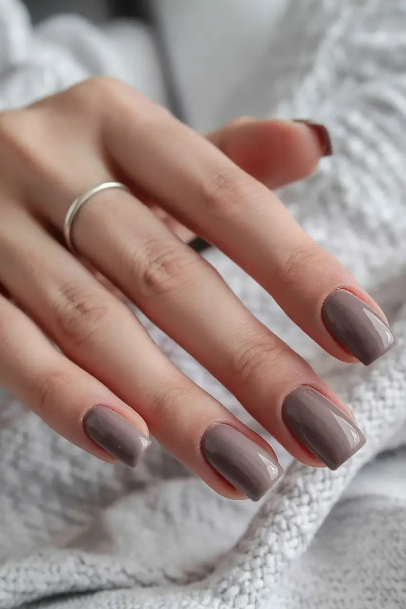 Popular Nail Colors 2026: Trendy Shades and Seasonal Manicure Ideas You’ll Love