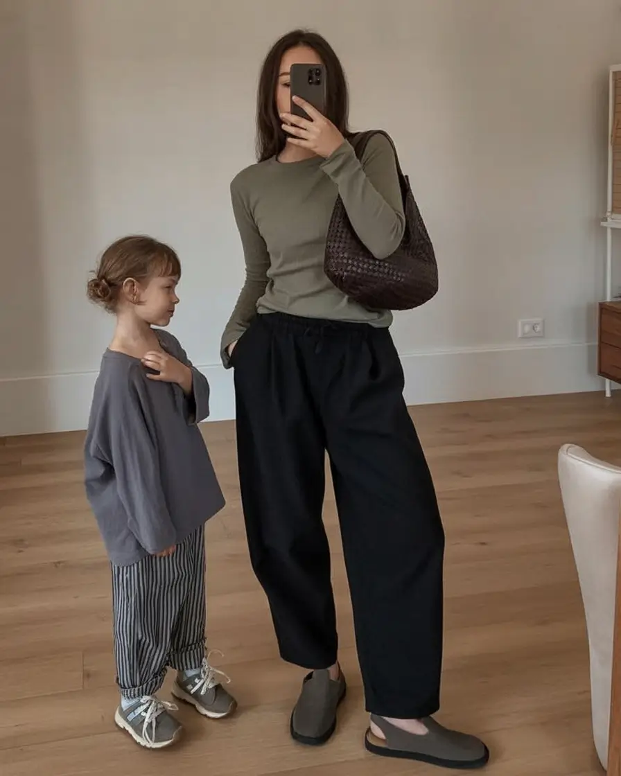 Casual Mom Outfits 2026: Everyday Style Ideas for Modern Moms Through All Seasons