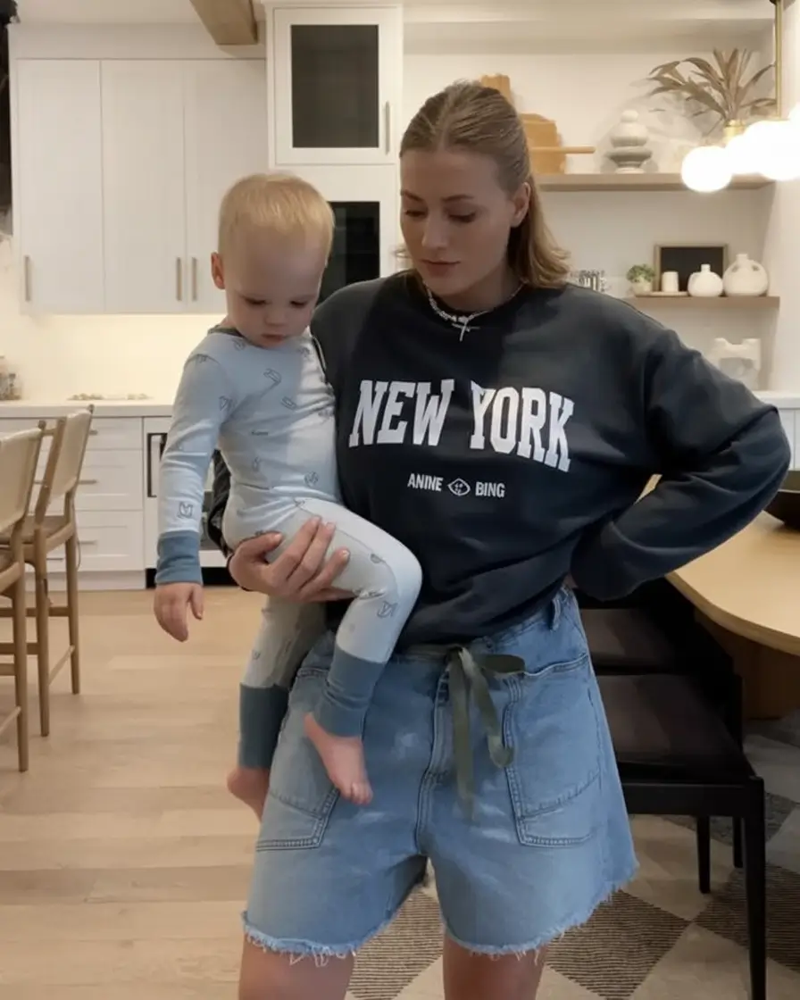 Casual Mom Outfits 2026: Everyday Style Ideas for Modern Moms Through All Seasons