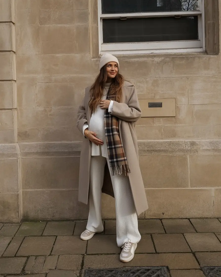 Cute Pregnancy Outfits 2026: Stylish, Cozy & Effortlessly Chic Looks for Every Season