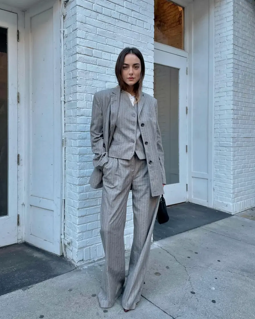 Feminine Spring Workwear 2026 — Chic Spring Workwear Outfits & Capsule Ideas for Women