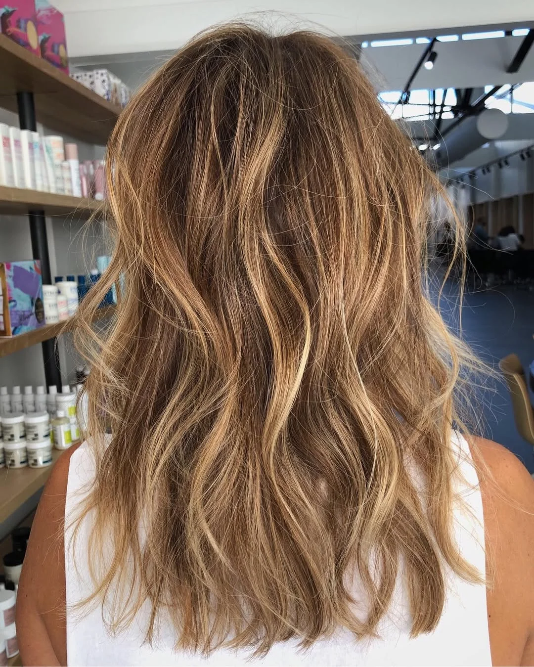 Bright Summer Hair Color for Tan Skin 2026: Sun-Kissed Shades That Actually Glow