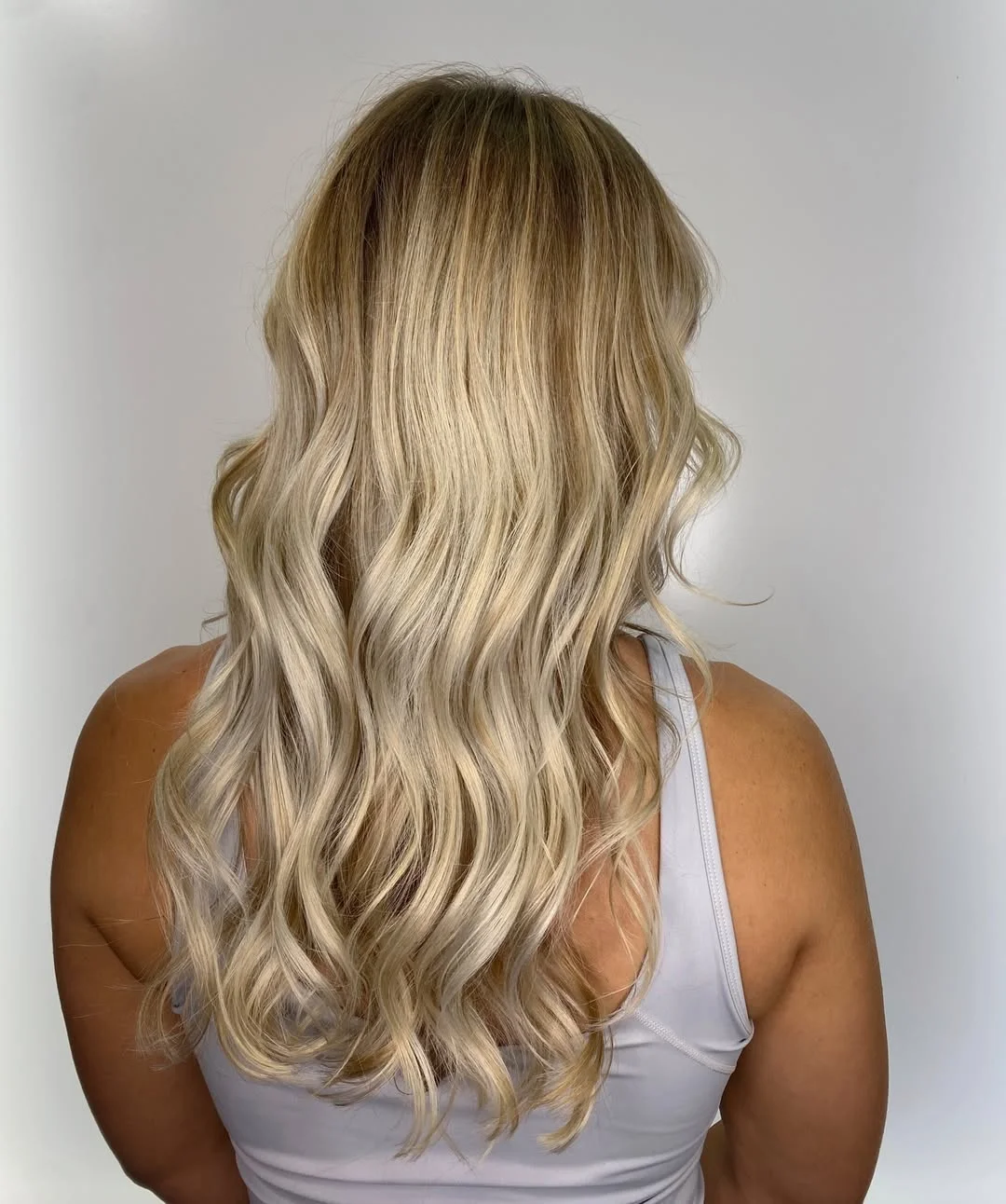 Bright Summer Hair Color for Tan Skin 2026: Sun-Kissed Shades That Actually Glow