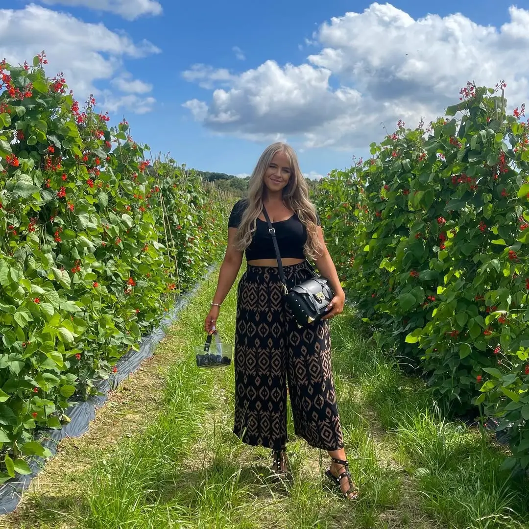 Confident Midsize Outfits Summer 2026: Effortless Looks That Feel Like You