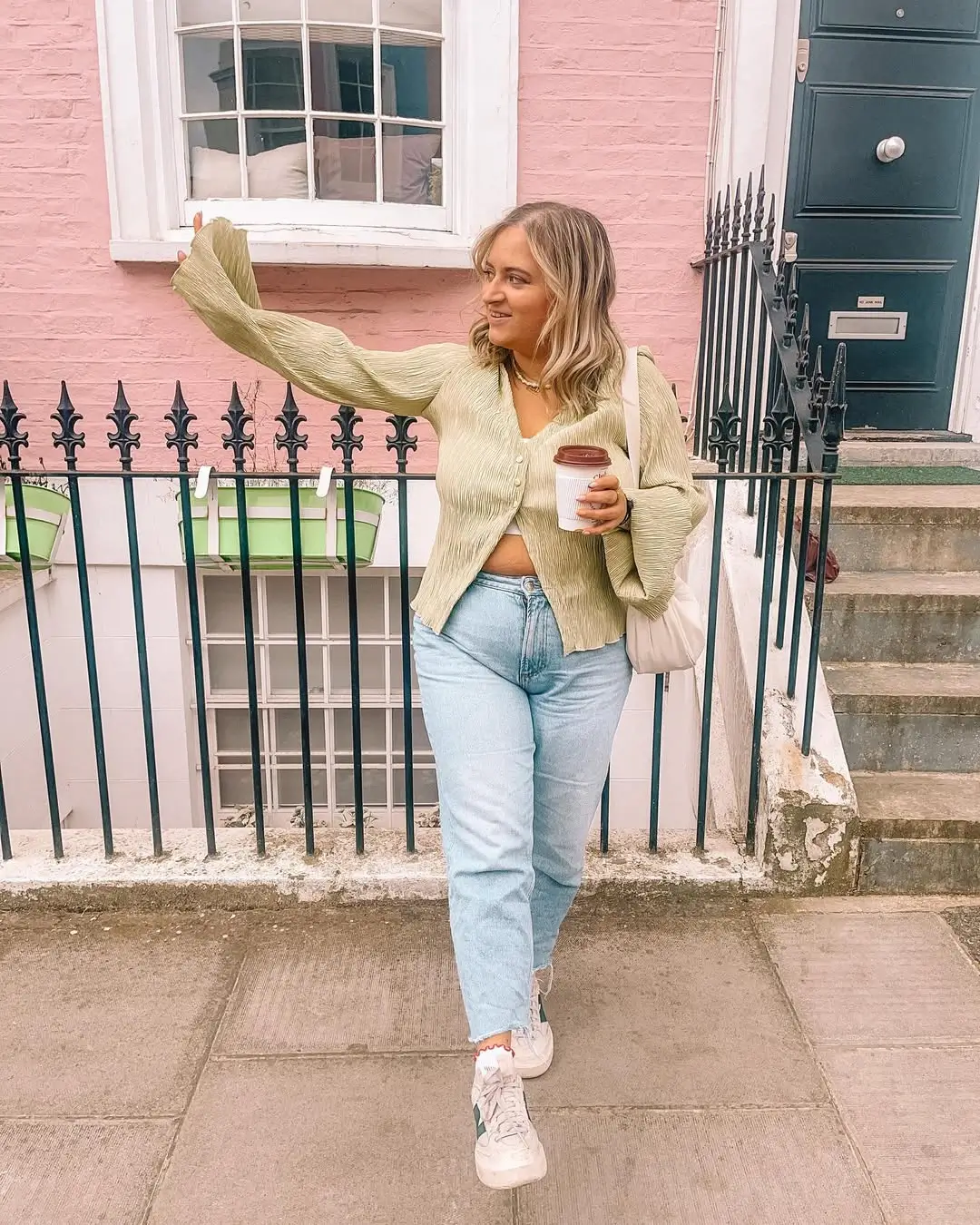 Confident Midsize Outfits Summer 2026: Effortless Looks That Feel Like You