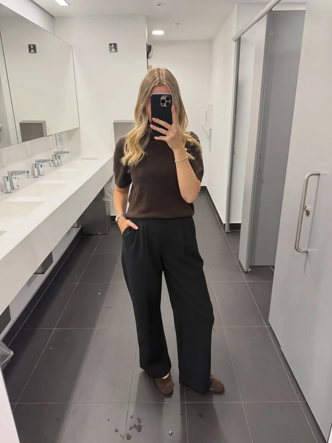 Smart Summer Work Outfits 2026: Effortless Office Looks You’ll Actually Want to Wear