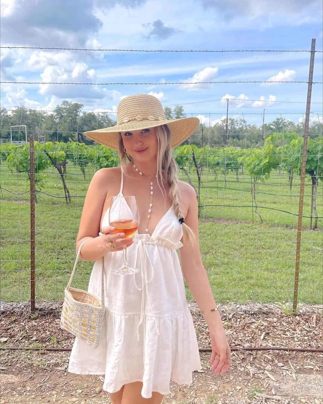 Summer Outfits with Sun Hats 2026: Effortless Looks for Every Mood and Moment