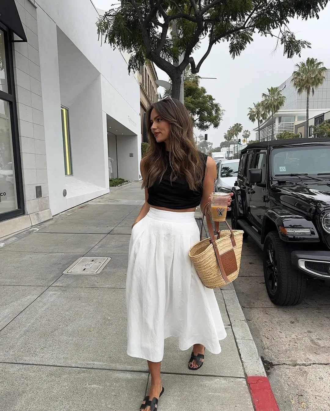 Summer Sleeveless Tops 2026: Effortless Outfit Ideas for Women