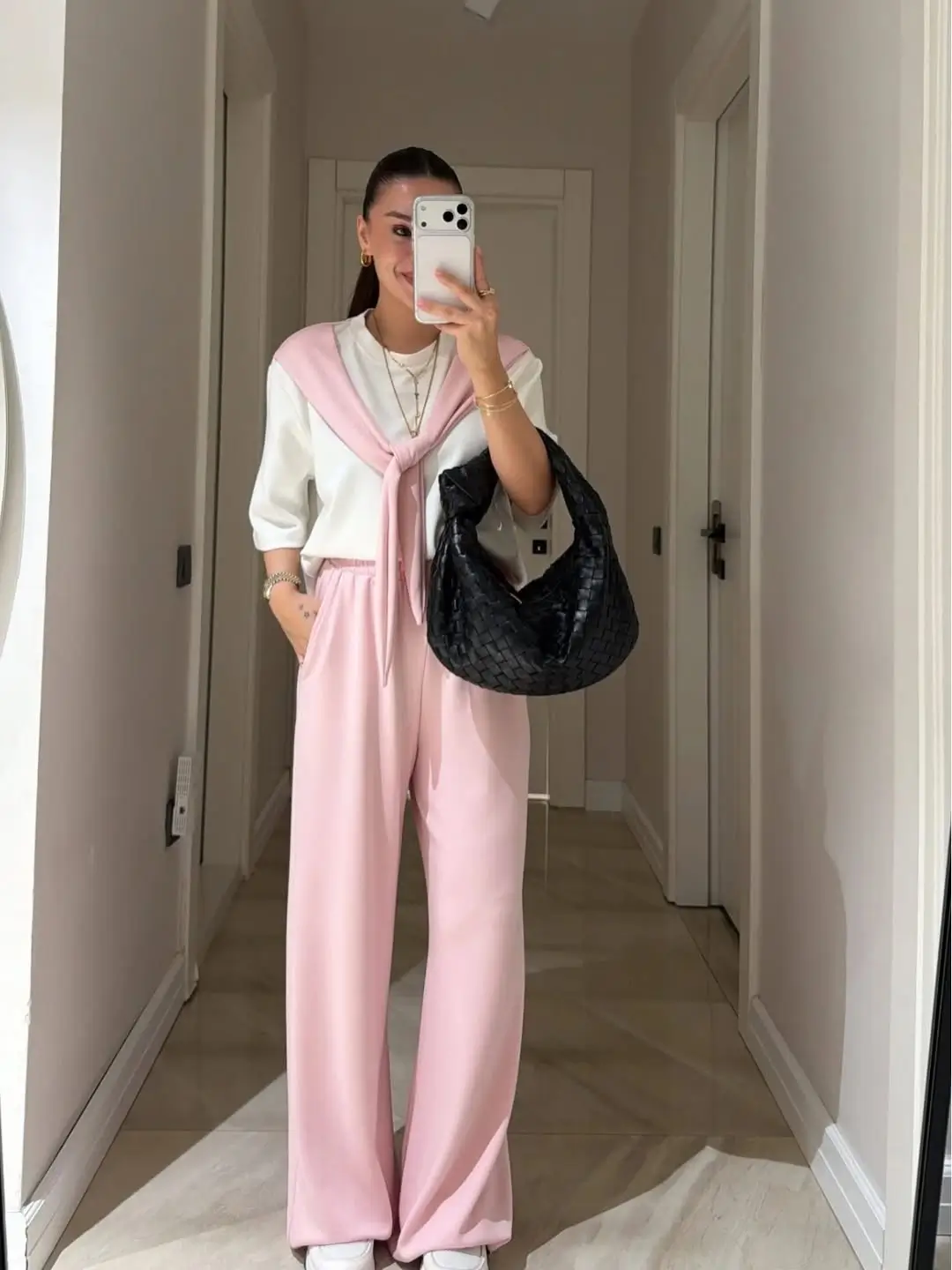 Summer T-Shirt Outfit for Women 2026: Effortless Looks You’ll Actually Want to Wear