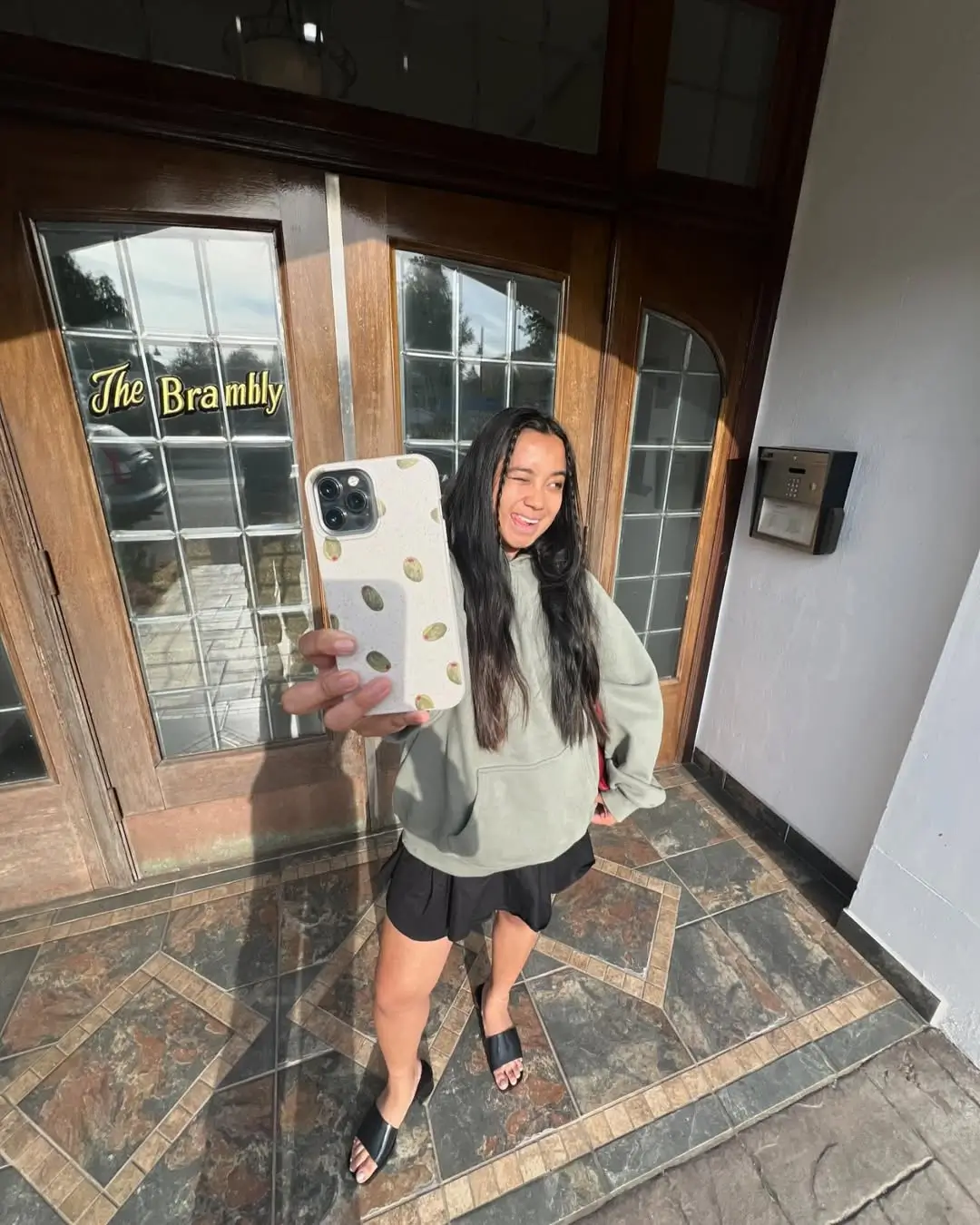 Tonal Neutral Summer Outfits 2026: Effortless Chic Looks for Everyday Style